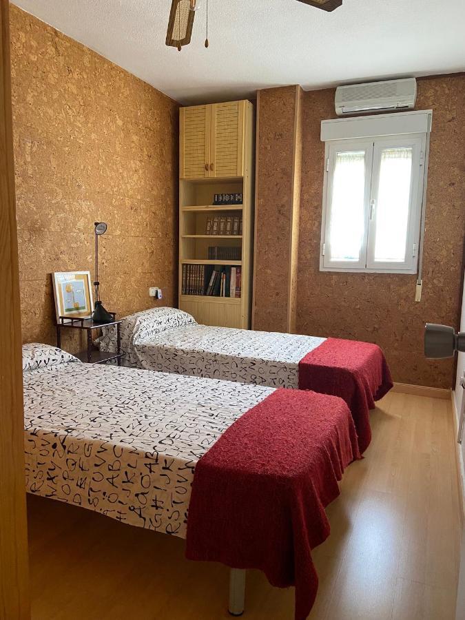 Piso Turistico Huetor Vega Apartment Exterior photo